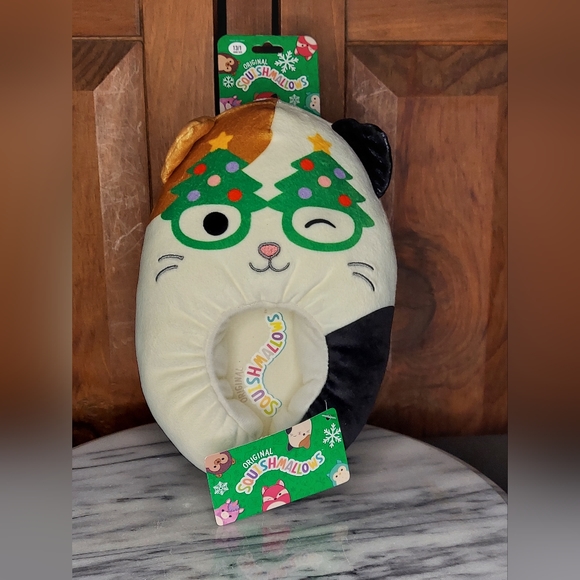 Other - Squishmallows Cam Slippers